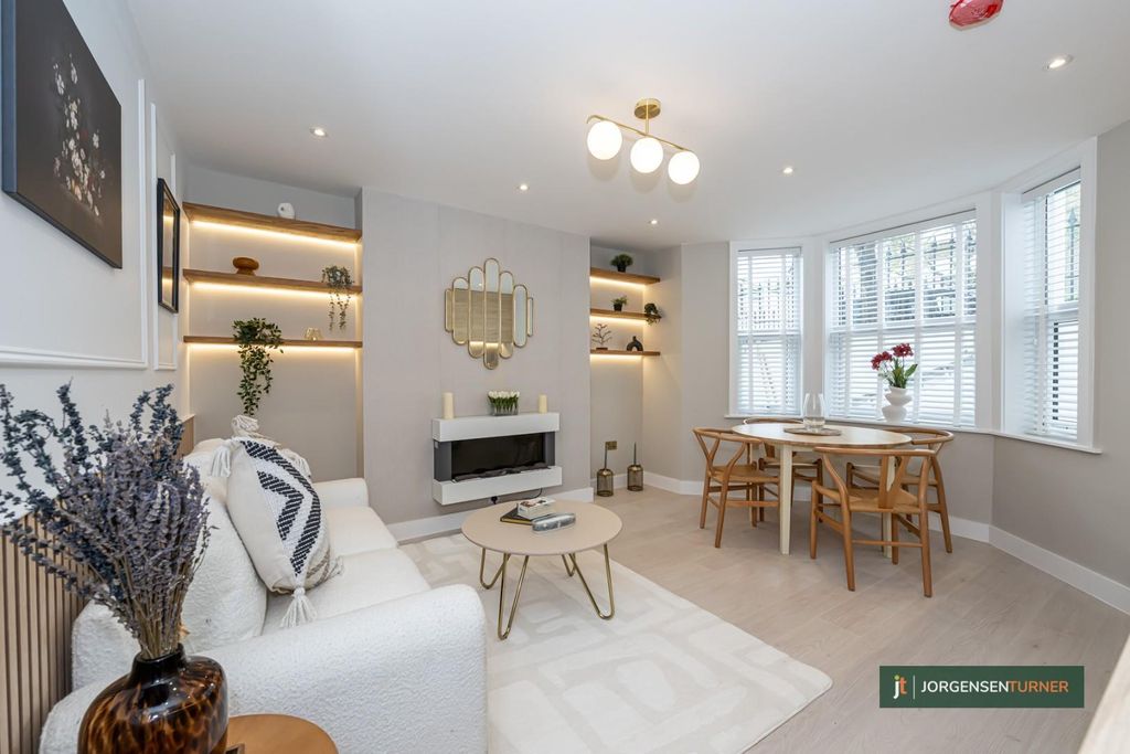 Property photo 1 of 11 Reception Room .Jpg