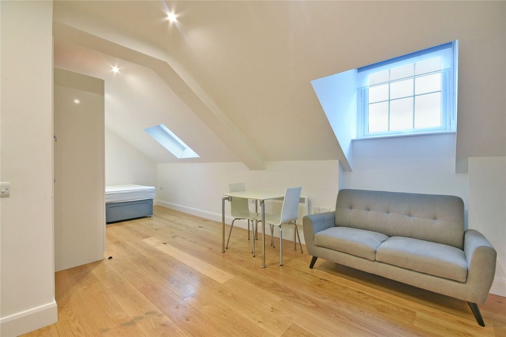 Property photo 1 of 10 Picture No. 13