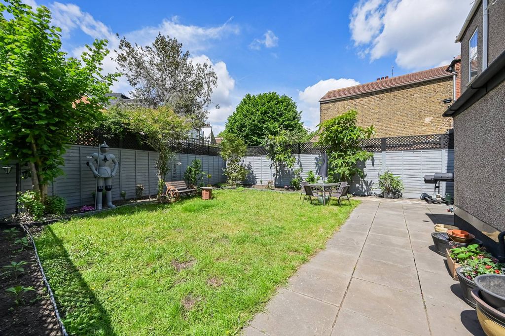 Property photo 1 of 29