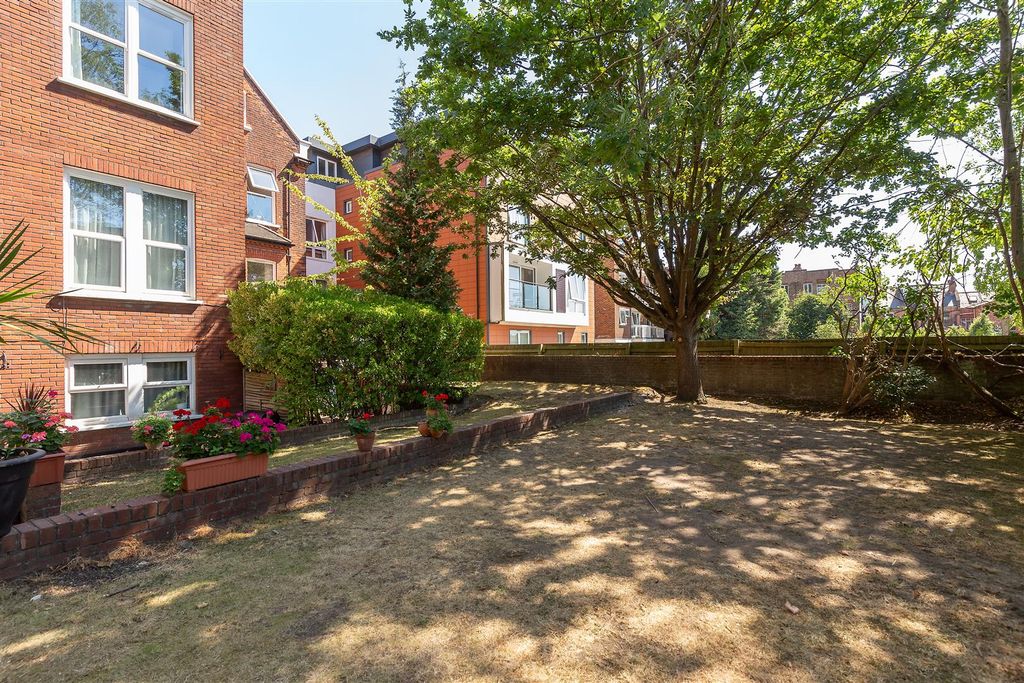 Property photo 3 of 8