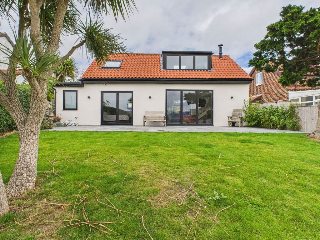 Property photo 1 of 28