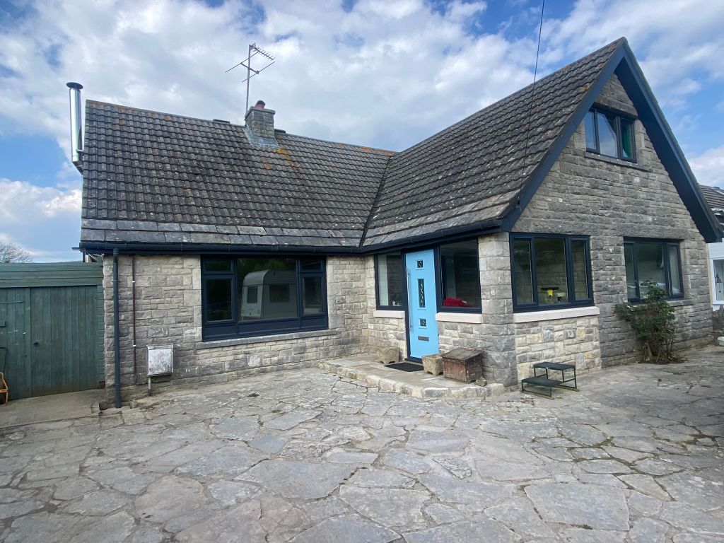 Property photo 1 of 21