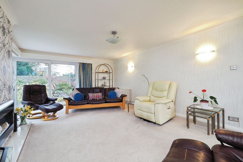 Property photo 3 of 30 Pbox-Img.Jpg