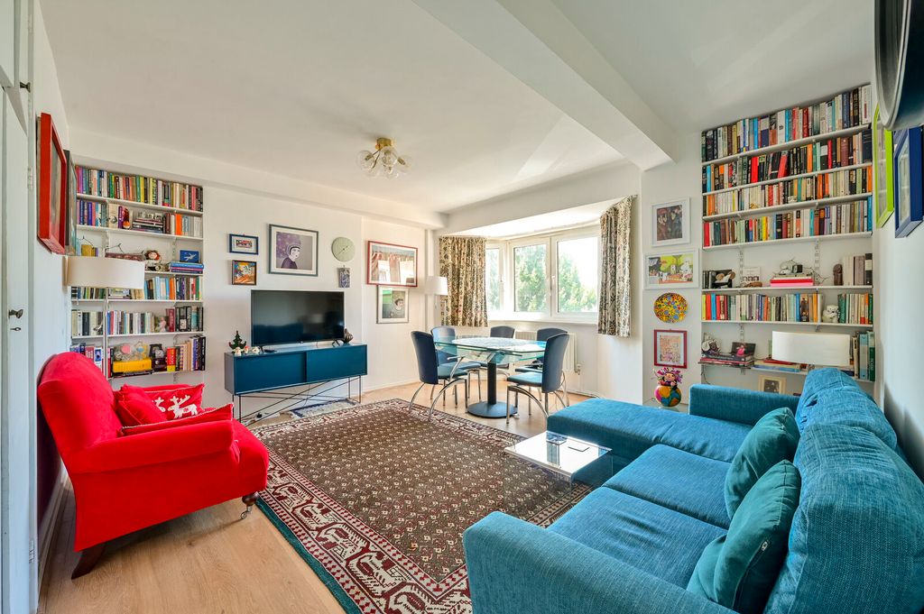 Property photo 2 of 10