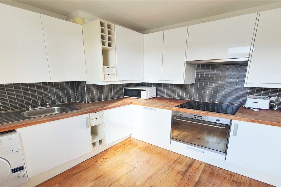 Property photo 2 of 3