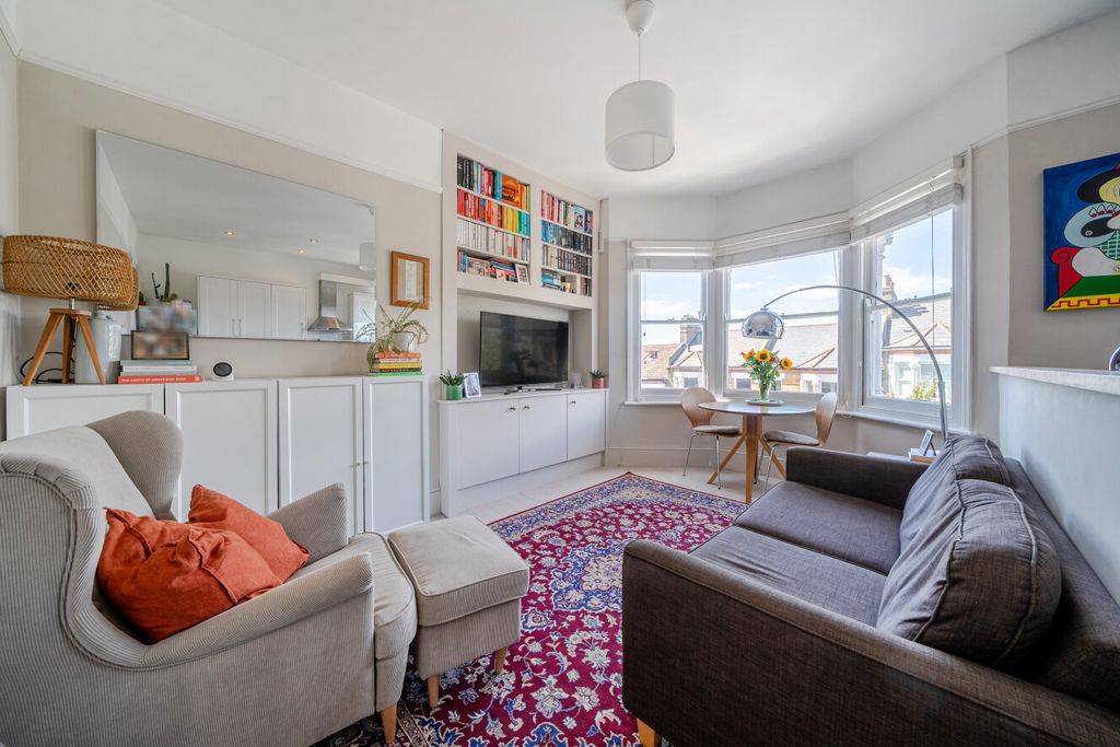 Property photo 2 of 11 1503433-10-6A7c7c...