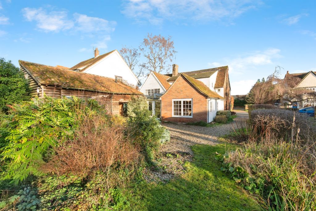Property photo 2 of 18