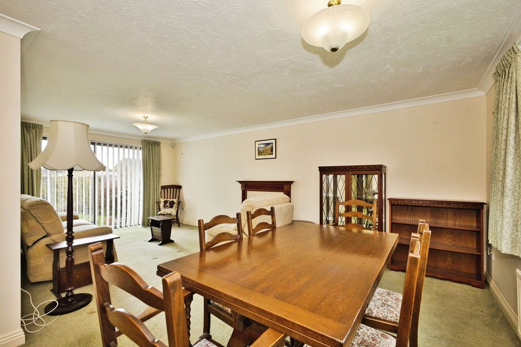 Property photo 3 of 18 Pbox-Img.Jpg