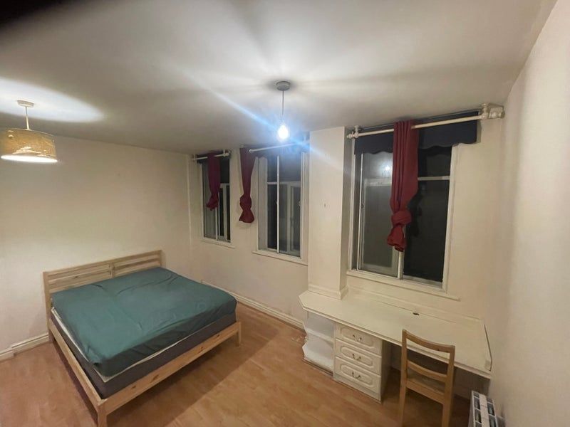 Property photo 2 of 8 Room 1