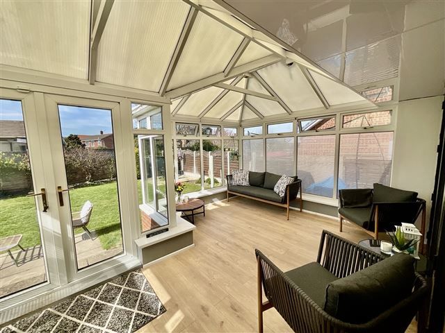 Property photo 3 of 21 Conservatory