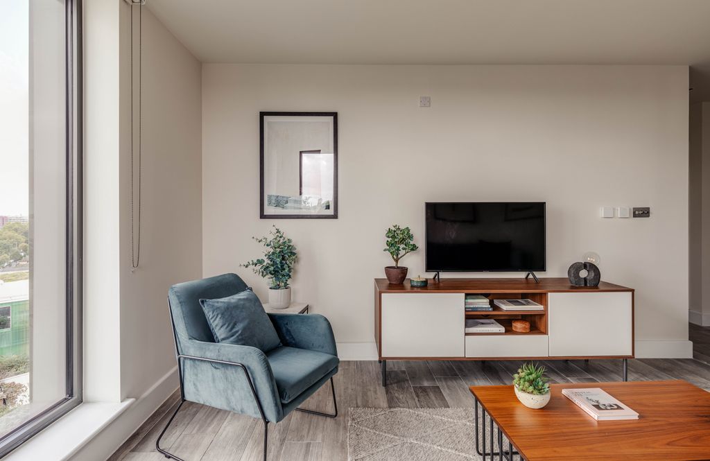 Property photo 2 of 11 Loungeroom