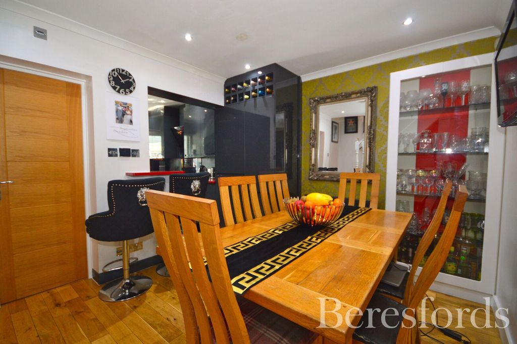 Property photo 3 of 25 Picture No. 05