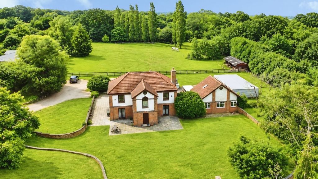 Property photo 1 of 25