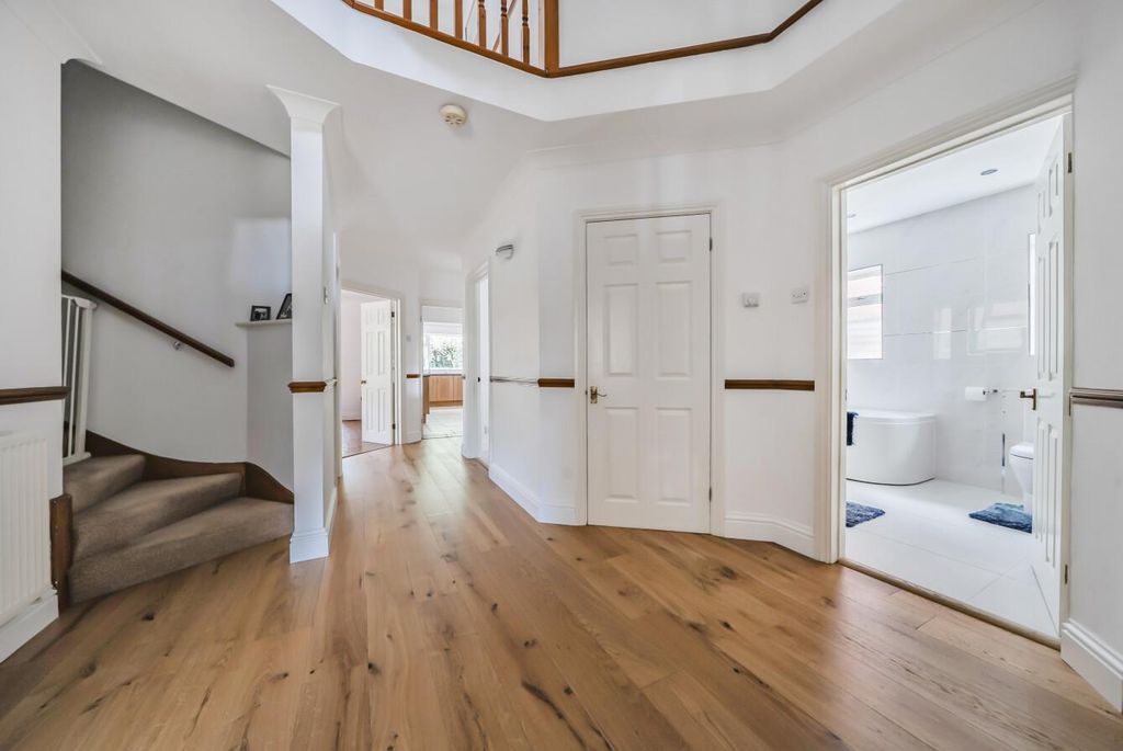 Property photo 3 of 38 72.Jpg