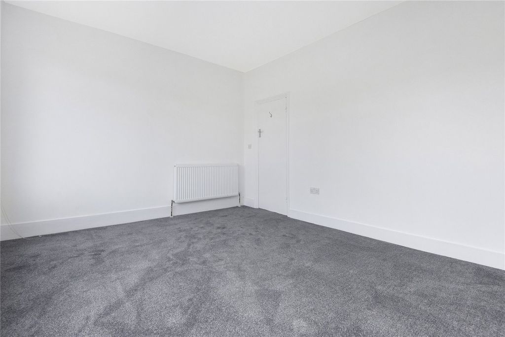 Property photo 3 of 21 Picture No. 07