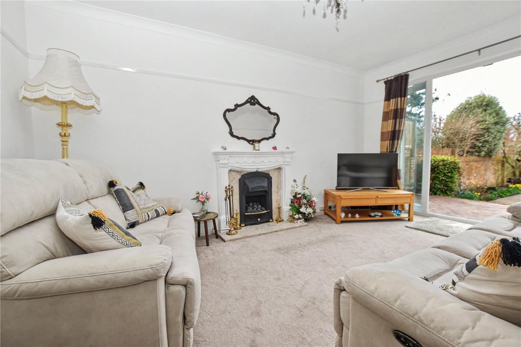 Property photo 2 of 17 Picture No. 12