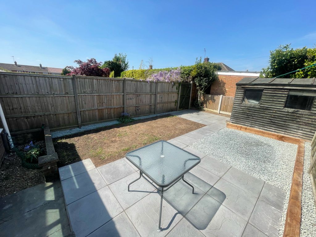 Property photo 3 of 17 Outside
