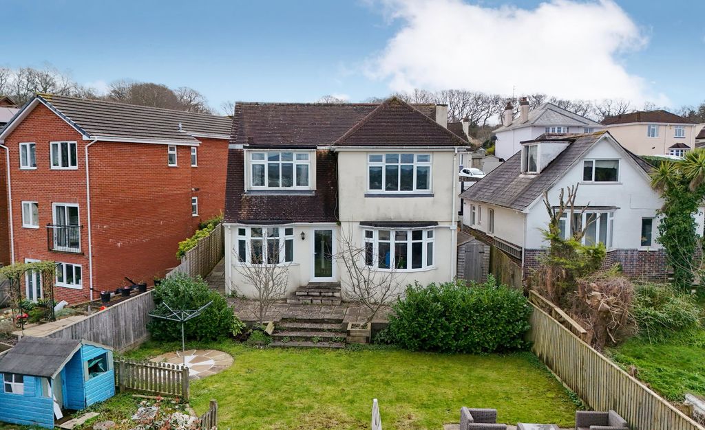 Property photo 1 of 29