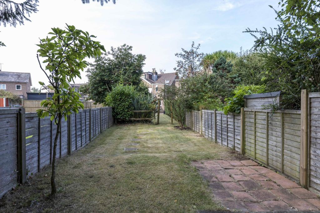 Property photo 2 of 20