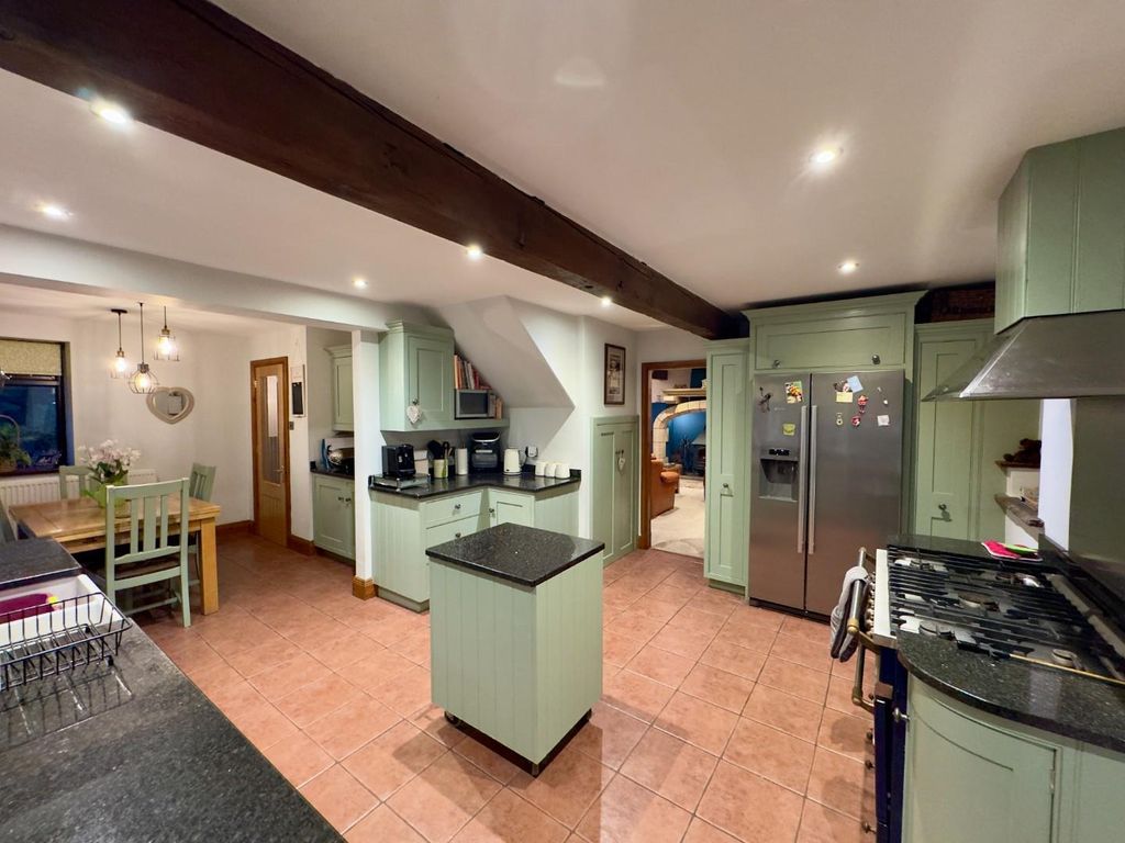 Property photo 3 of 46 Image00051.Jpeg