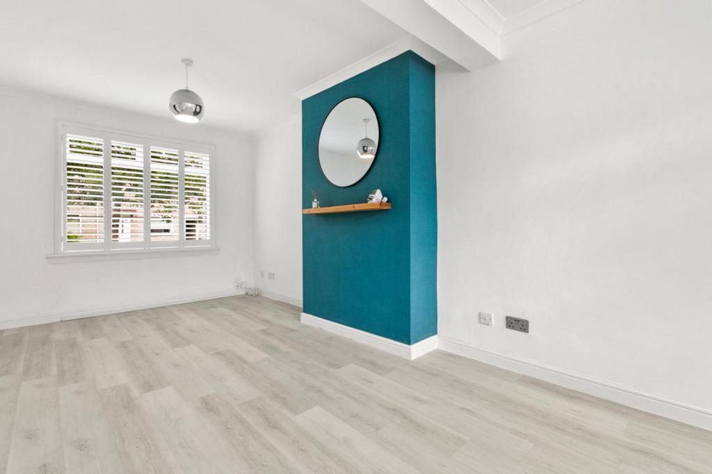 Property photo 2 of 33