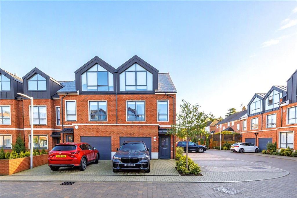 Property photo 1 of 13 External Front