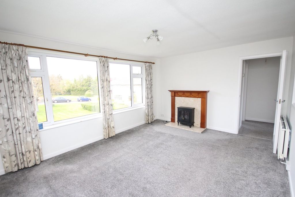Additional image 4 of 2 bed flat for saleIcknield Green, Letchworth Garden City SG6