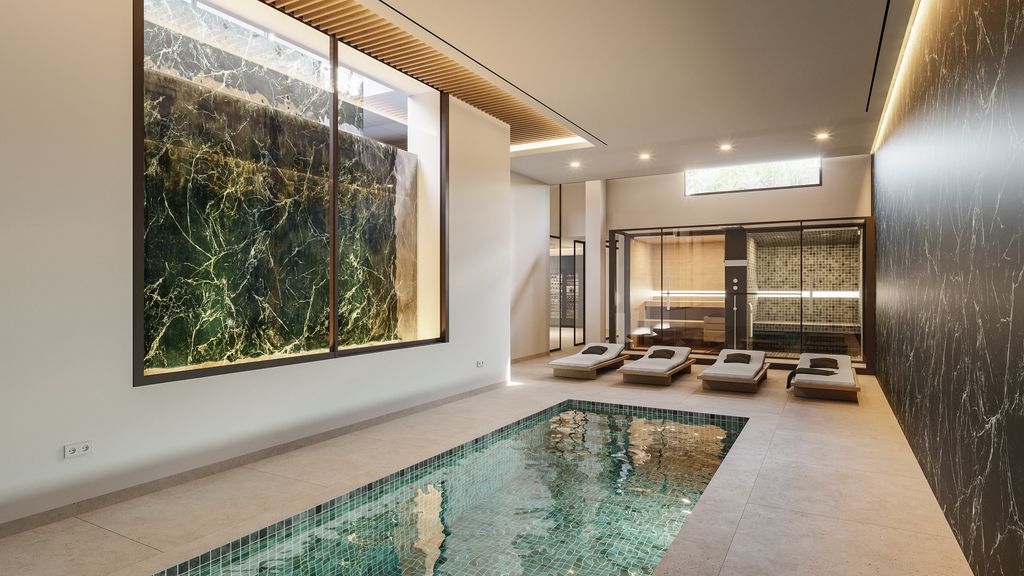 Property photo 3 of 17 Photo 2