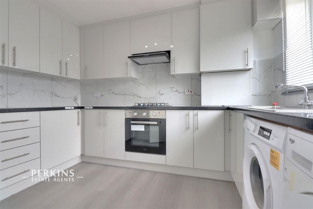 Property photo 1 of 5 Kitchen.Jpg