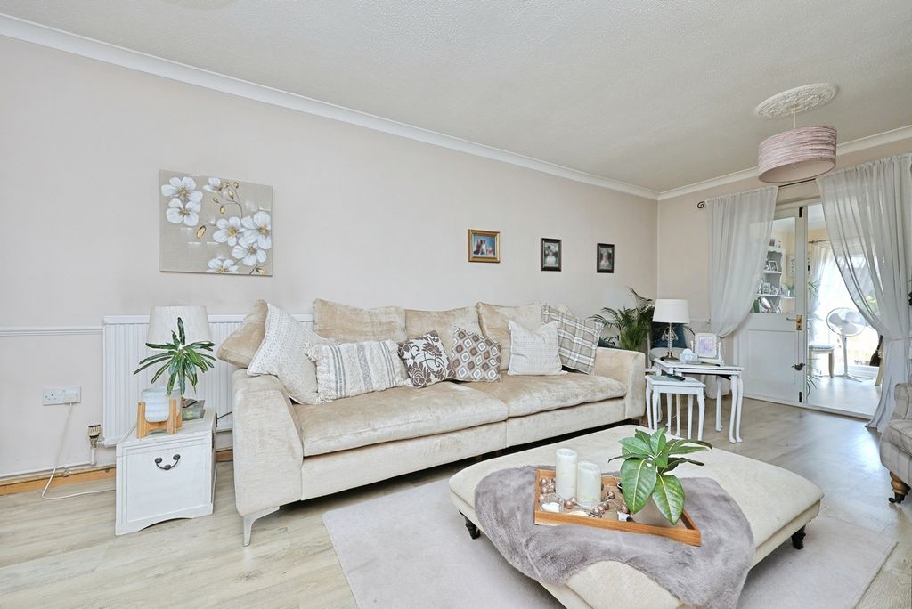 Property photo 3 of 22 Pbox-Img.Jpg