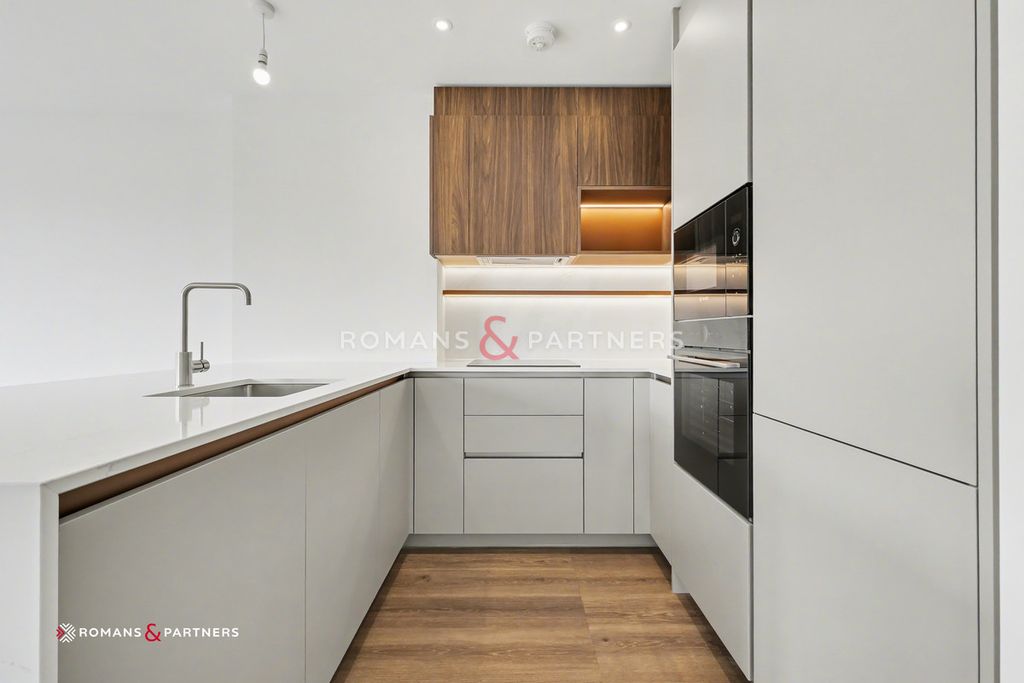 Property photo 3 of 26