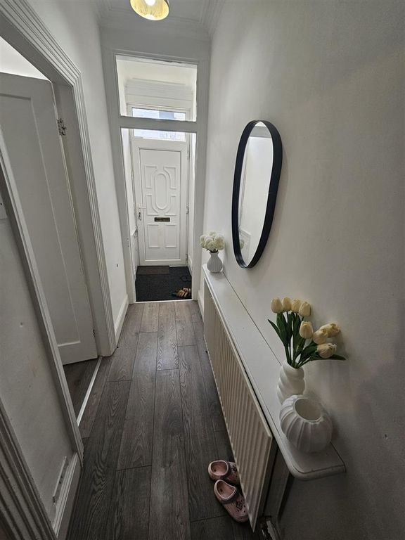 Property photo 2 of 17 Hallway