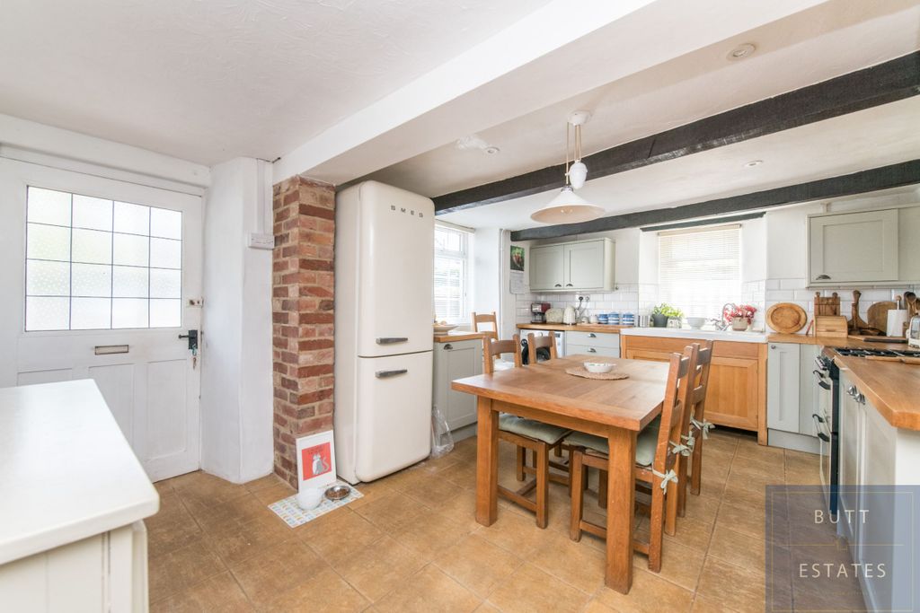 Property photo 2 of 18