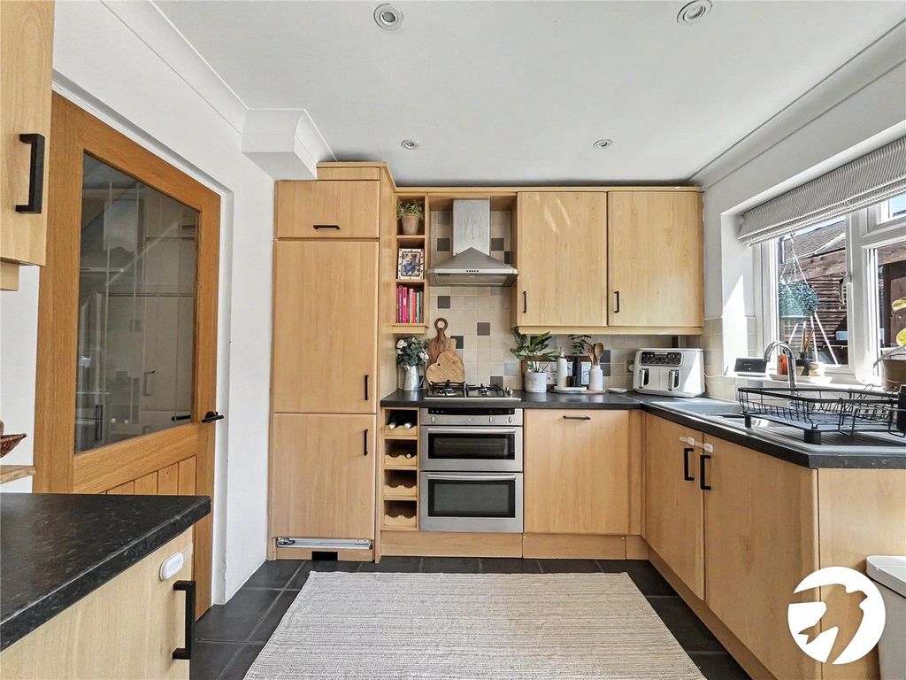 Property photo 3 of 25 Picture No. 49