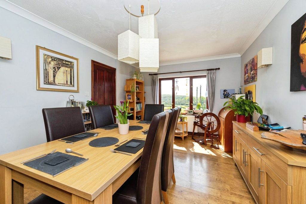 Property photo 3 of 22 Picture No. 29