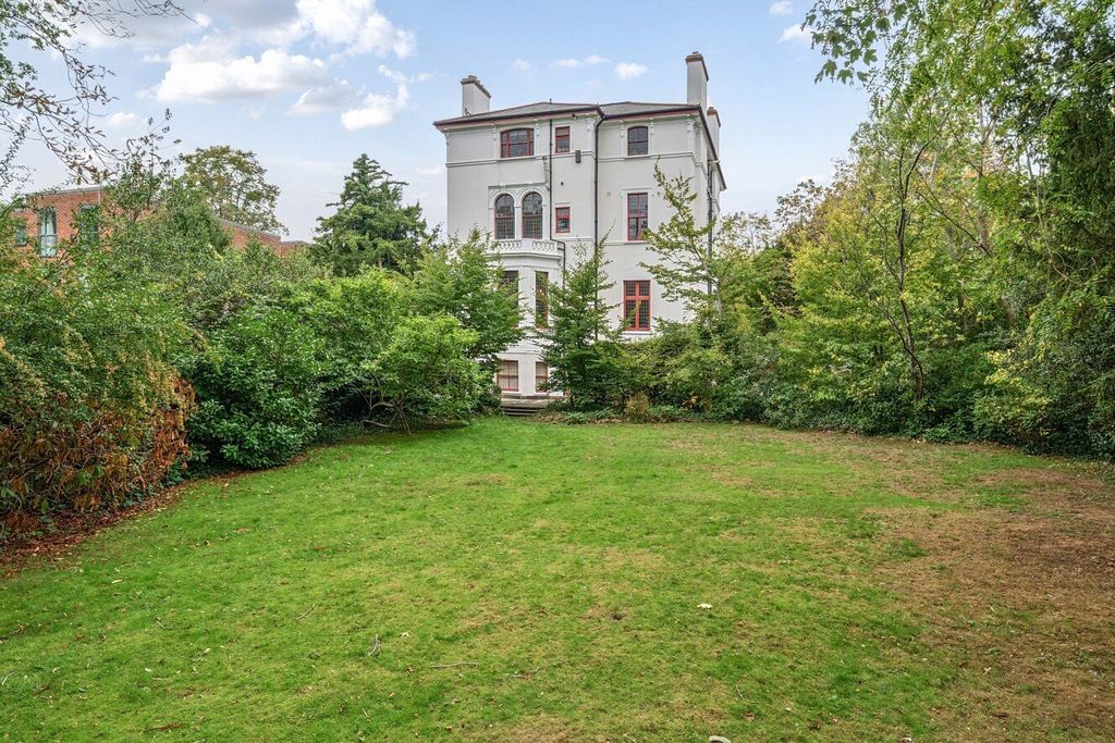 Property photo 2 of 17 Picture No. 18