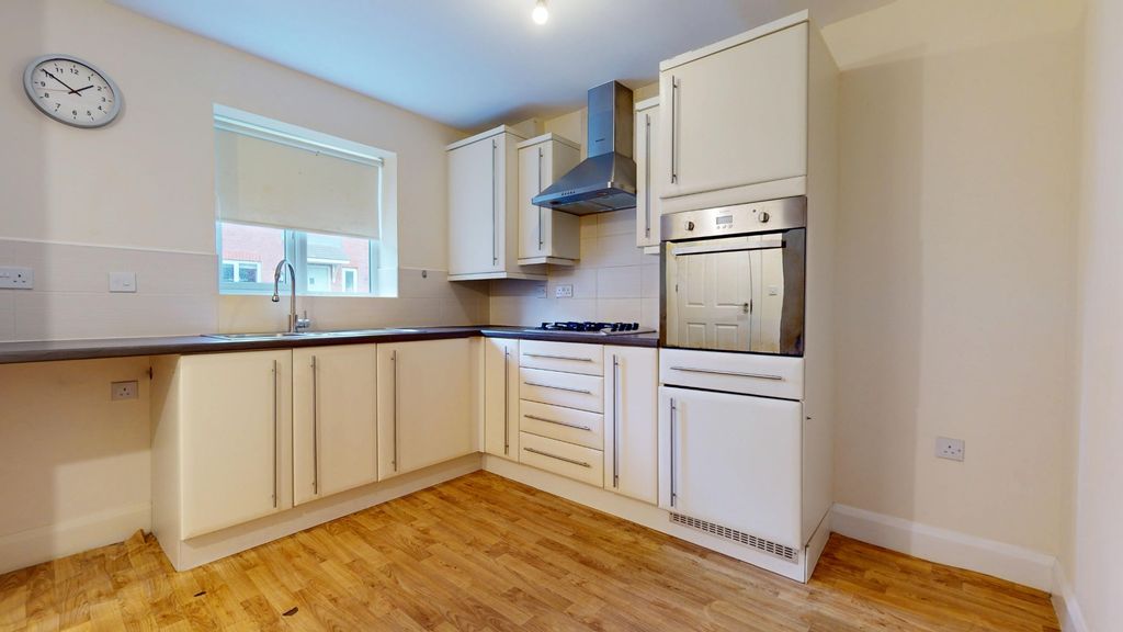 Property photo 2 of 14 4818255