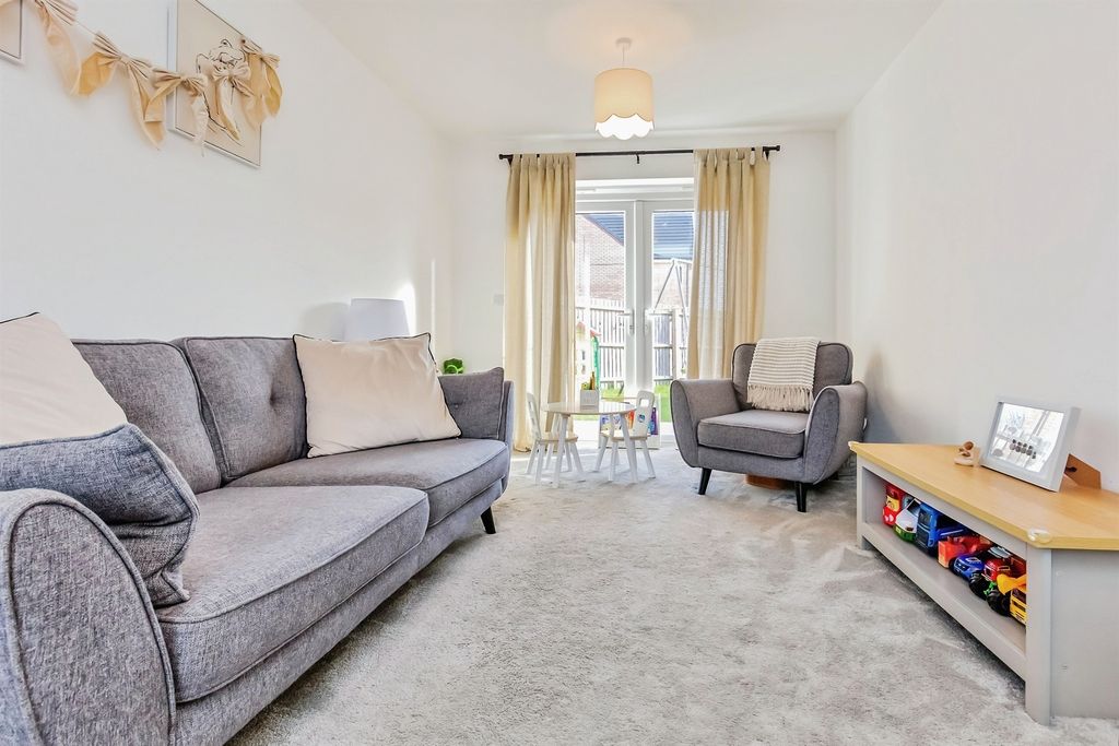 Property photo 3 of 16