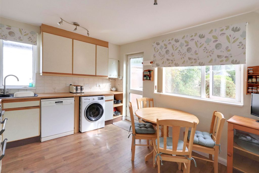 Property photo 3 of 16