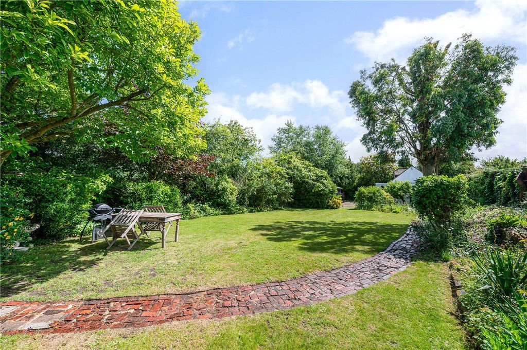 Property photo 3 of 16 Garden