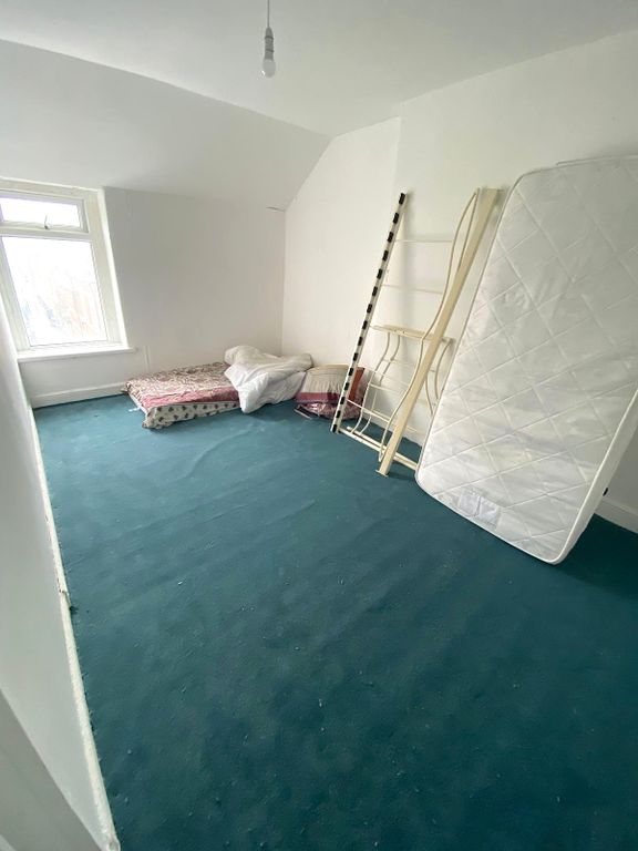 Property photo 2 of 3