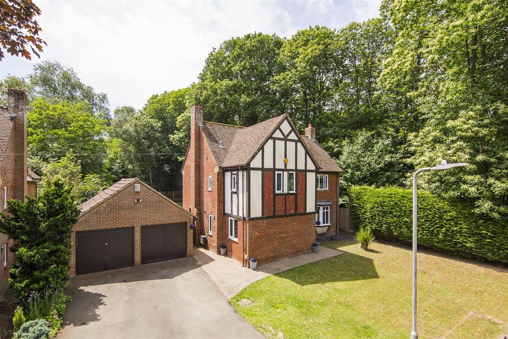 Property photo 1 of 26 Frontage