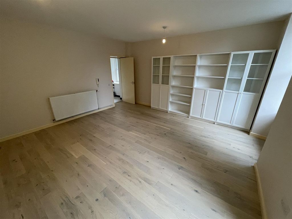 Property photo 3 of 40 Img_6483.Jpg
