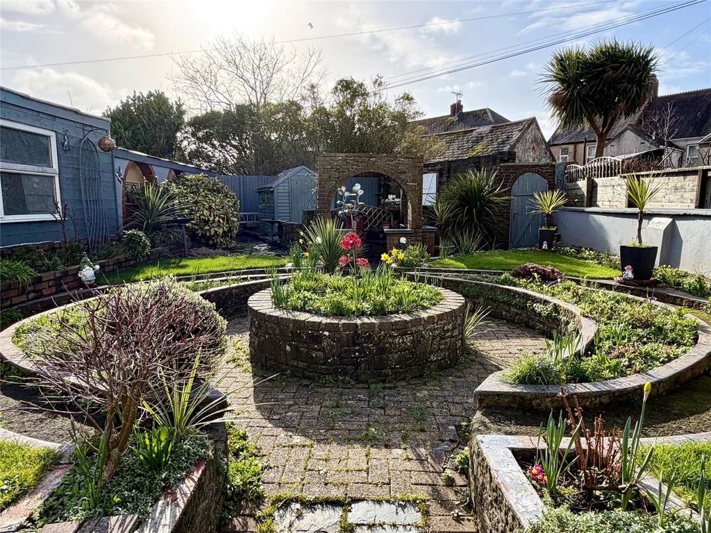 Property photo 3 of 27 Picture No. 13