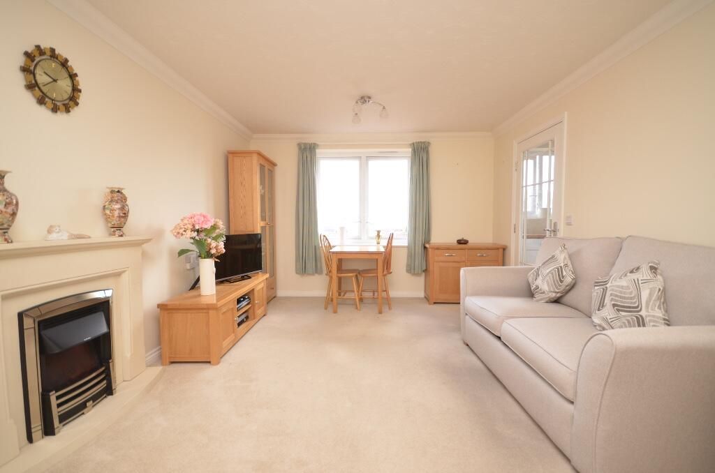 Property photo 2 of 24
