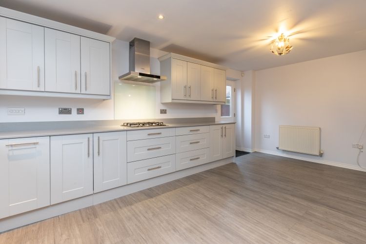 Property photo 2 of 7 270790