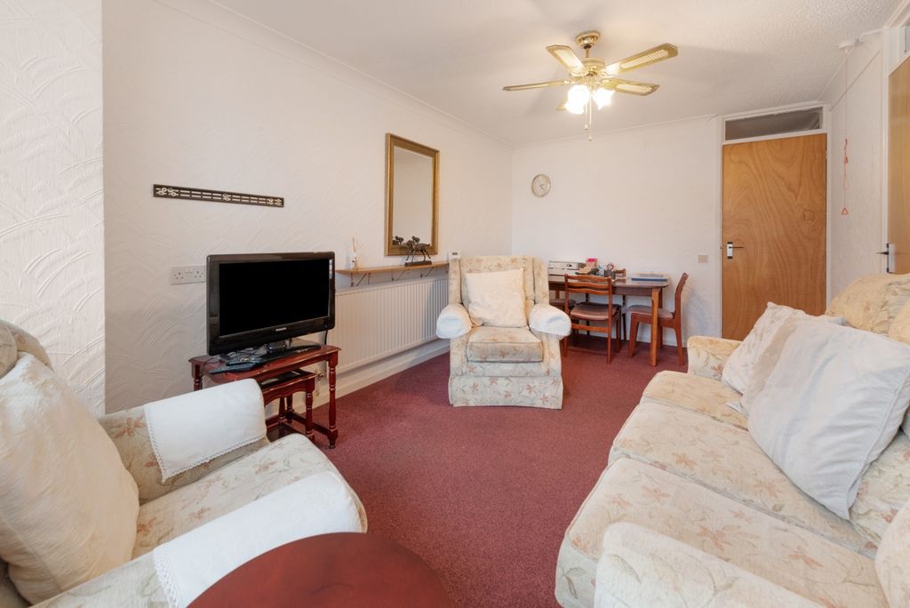 Property photo 2 of 11 4541256