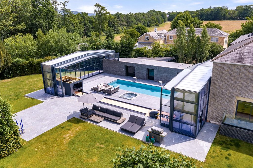 Property photo 2 of 20 Leisure Complex