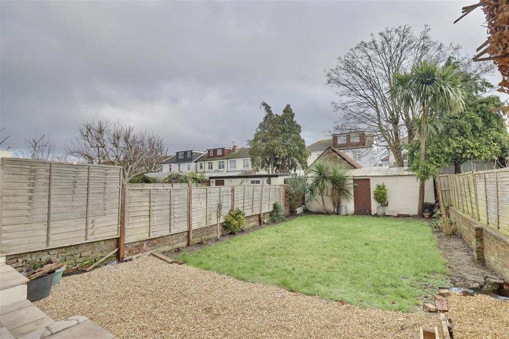Property photo 2 of 15 787D7112-2F71-4Da3-9375-79Ffedf2F4B4_1_201_A.Jpeg