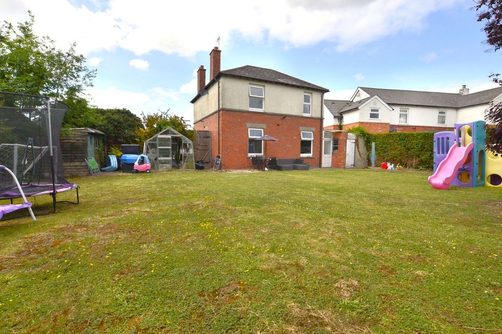 Property photo 3 of 16